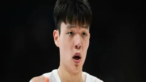 法国战瑞典3-0大，米兰体育App，胜，姆巴佩双响后与埃兰加用法语热聊